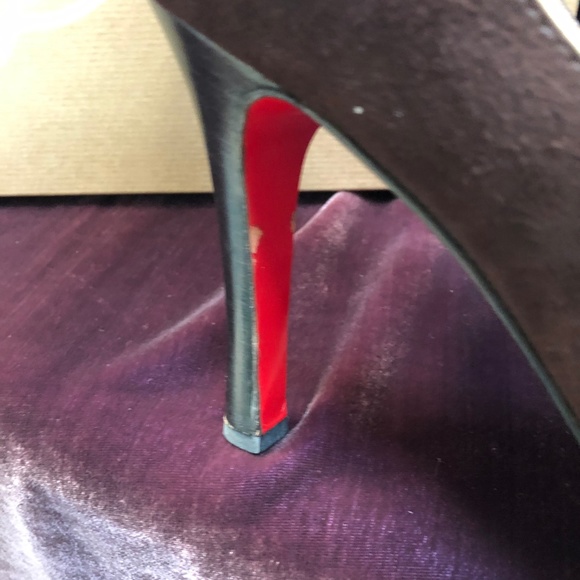 Louboutin Brown Suede Pump - Picture 5 of 8
